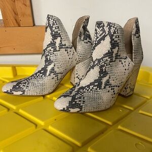Steve Madden Women's Rookie Chop-Out Booties Snakeskin Round Toe Block Heel
